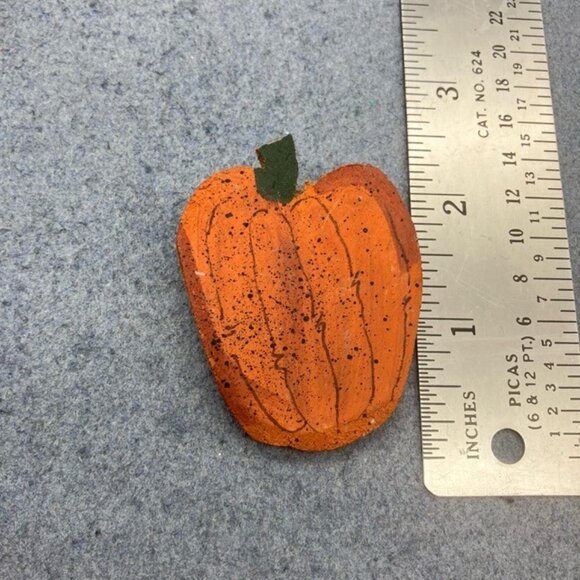 Wood Pumpkin Pin Brooch Rustic Painted Fall Halloween Handcrafted Orange Speckle - Picture 4 of 4